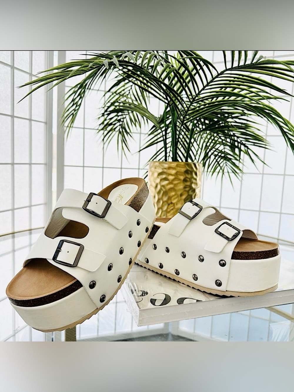 🆕🌿MATA SHOES: WHITE PU Platform Sandals SIZE 9